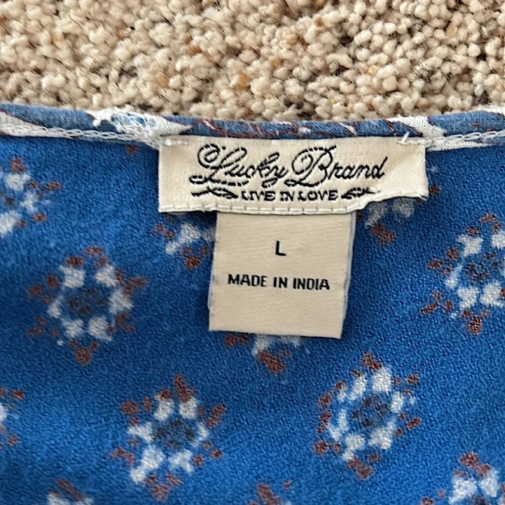 Lucky Brand Cute Boho Blue Floral 3/4 Sleeve Shirt Top **Size L** - Picture 3 of 3